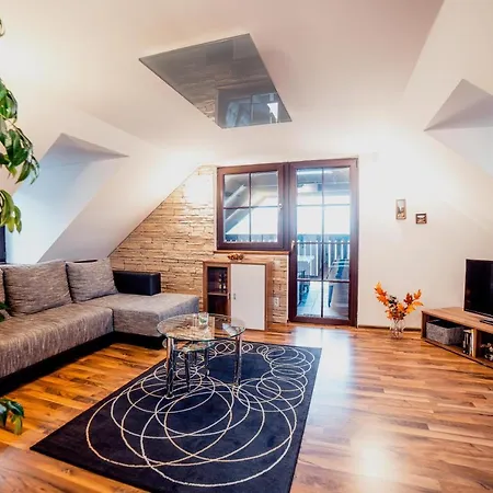 U Ptáčků Appartamento *