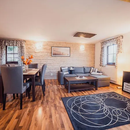 U Ptáčků Appartamento *